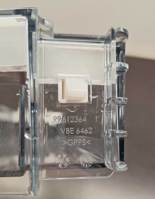 Półka balkonik AdaptiLift na drzwi chłodziarki do lodówki Sharp