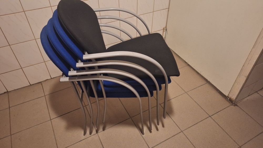 Sprzedam Krzesła  szt. Za  120  zloty  4 st