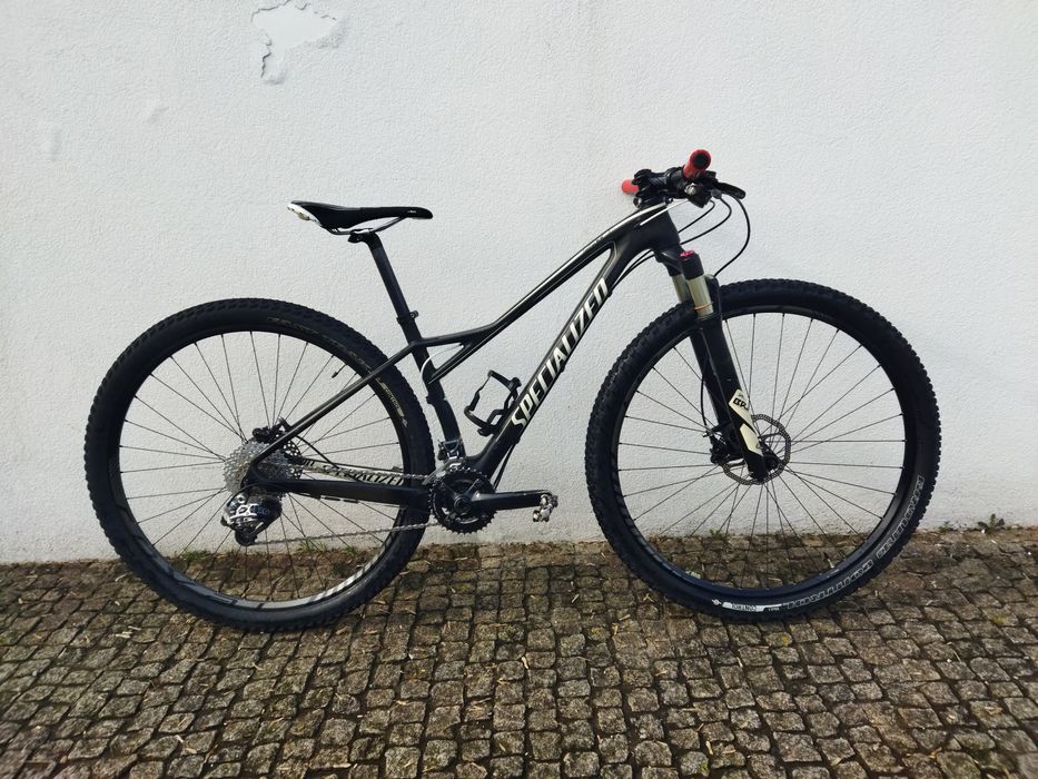 Bicicleta Specialized Fate Carbon 29