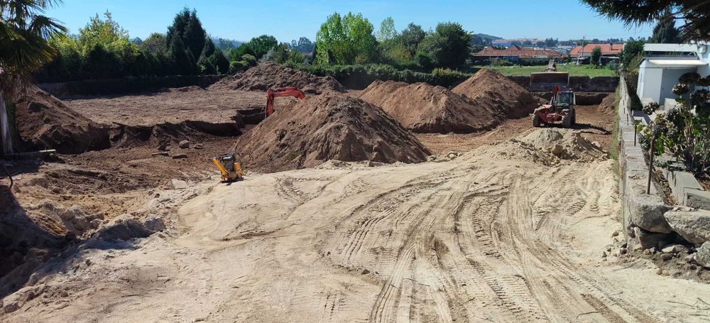Terra grátis  em Paços de Ferreira
