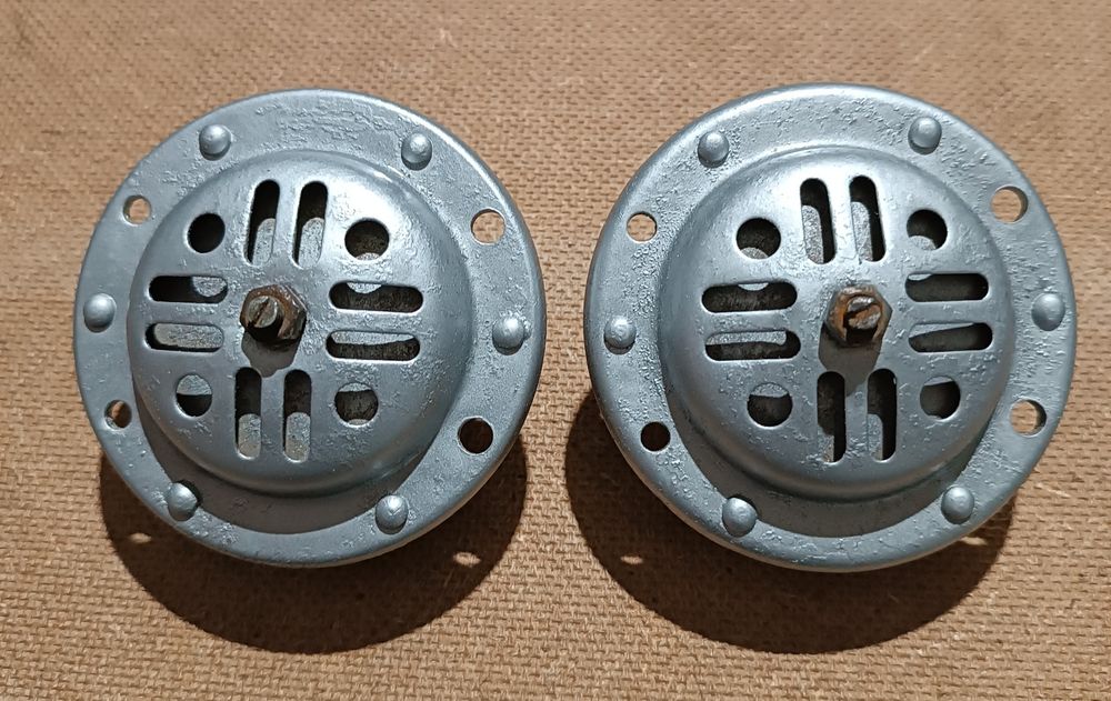 Сигнали . Мотосигнали 6 вольт.