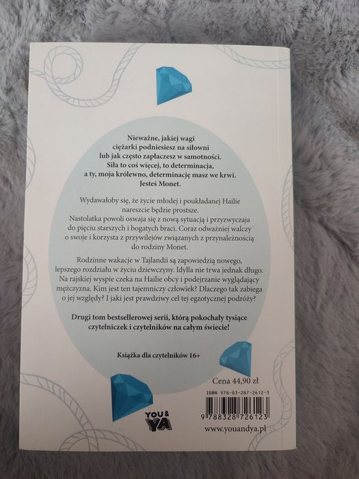 Książka młodzieżowa pt,,Rodzina Monet, Królewna"