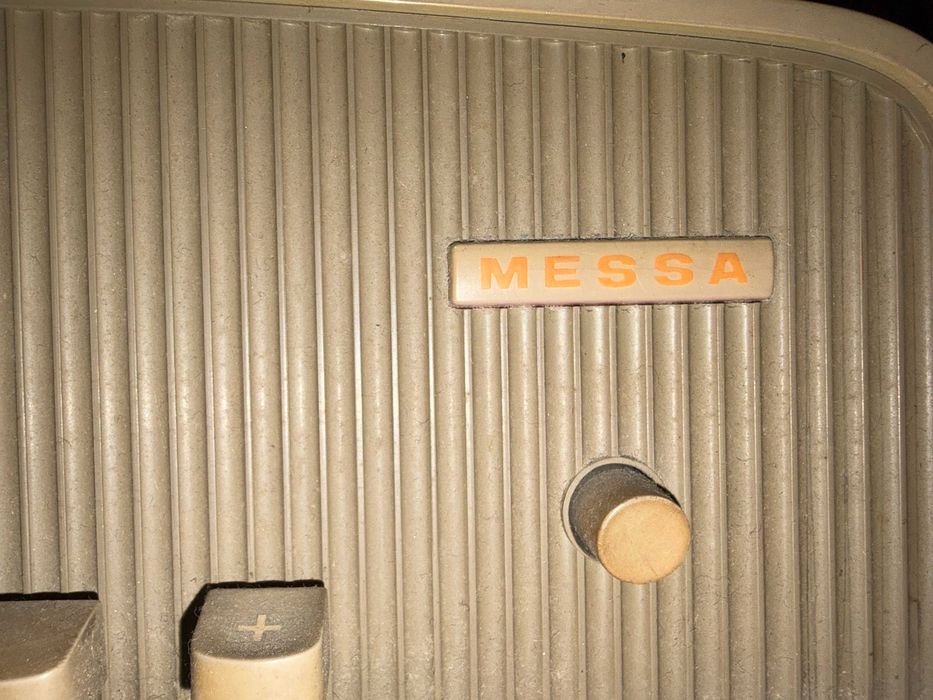 Máquina de Escrever Antiga Vintage MESSA M-1 (Fabrico Nacional)