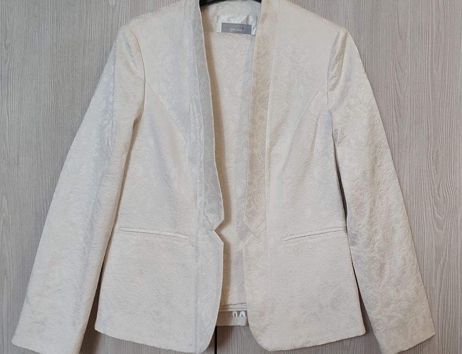 Костюм брючный женский