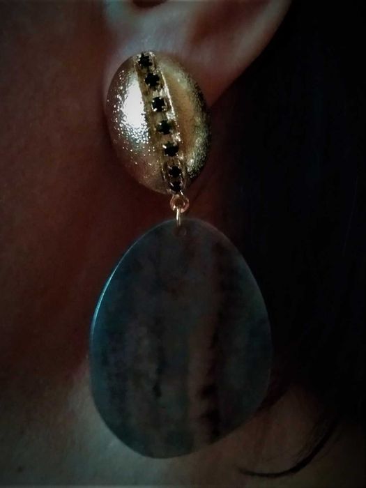 (NOVO, PORTES GRÁTIS) Brincos Boémios Dourados e Cinzentos