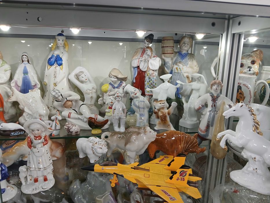 Фарфоровая  Статуэтка (ссср)