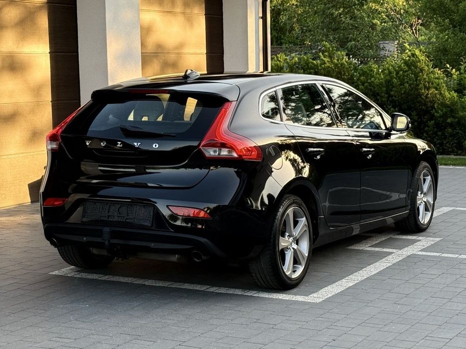 Volvo V40 Piękne Zadbane Auto Skóra Xenon Navi Kamera Cof.
