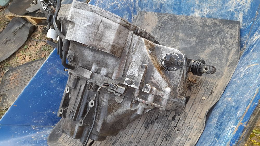 Продам коробку передач  Нисан альмера