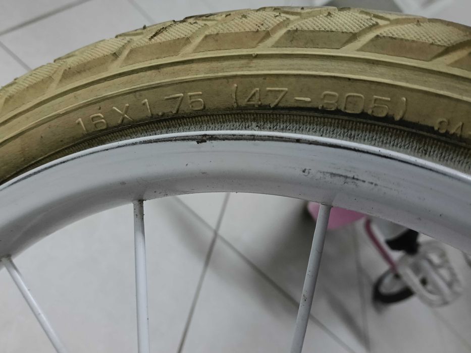 Bicicleta de Criança Hello Kitty 16" – Com Rodinhas e Buzina Unicórnio