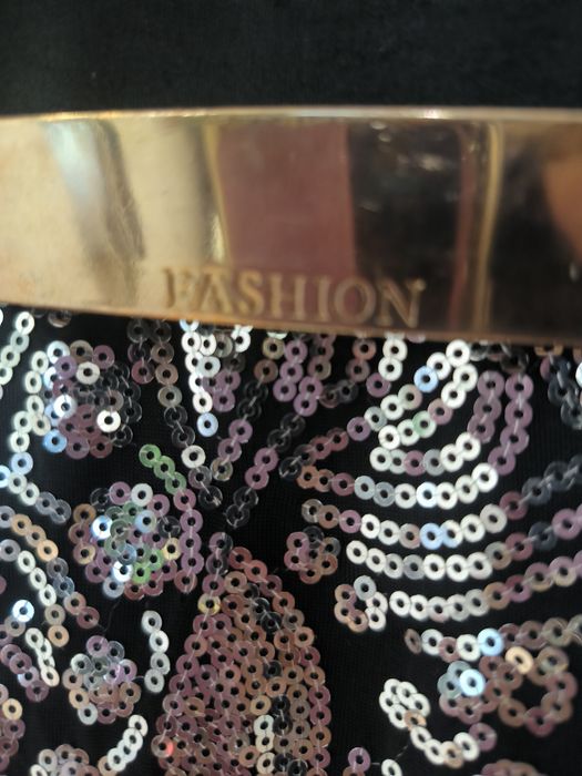 Elegancka sukienka czarna ze srebrem