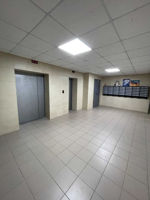 Однокімнатна квартира на Митниці з гарним видом