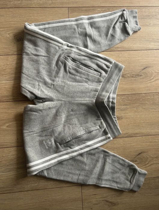 Spodnie dresowe Adidas