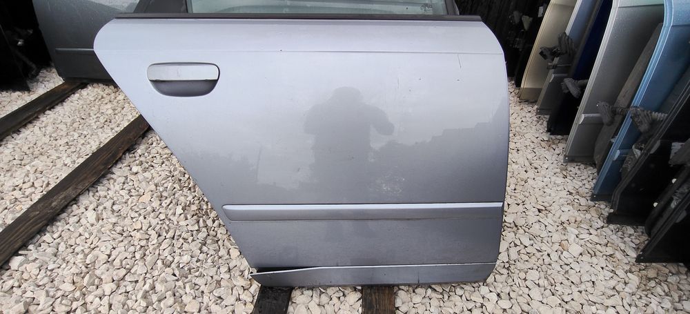 Audi a4 b7 drzwi prawy tył ly7h