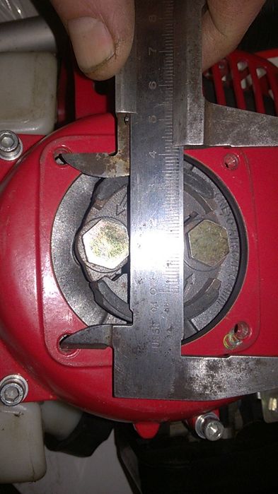 Двигун до кущоріза бензиновий