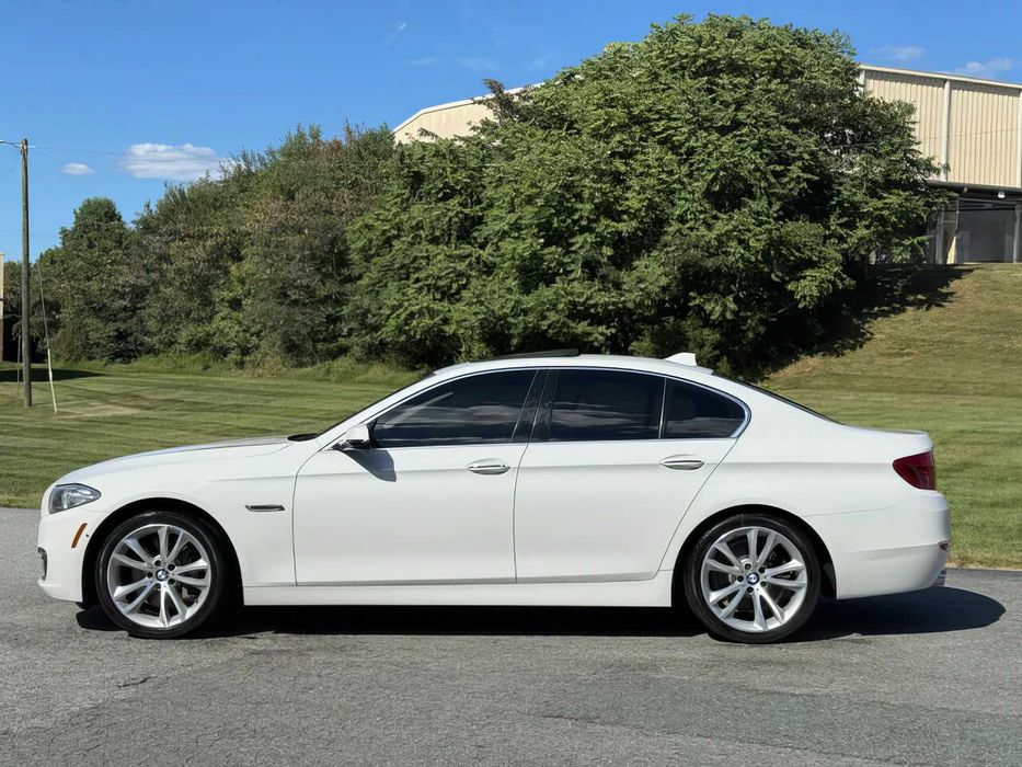BMW 5 Series 535i      2016