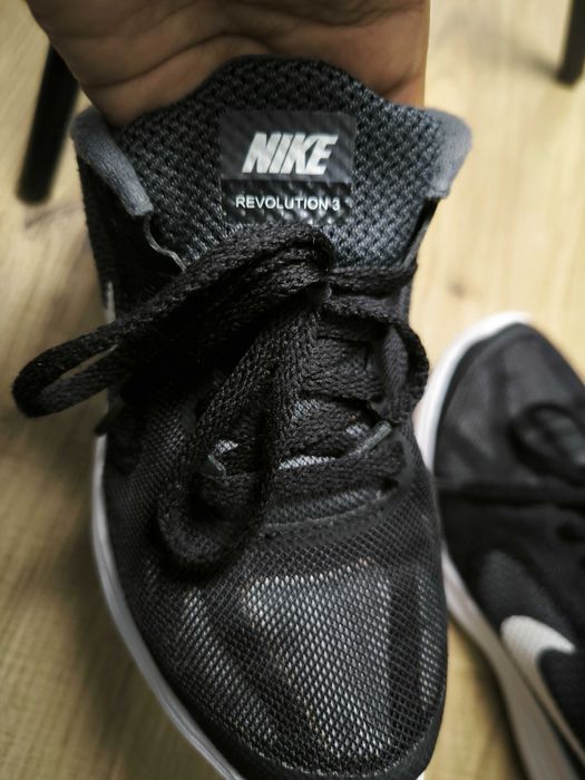 Nike Revolution 3