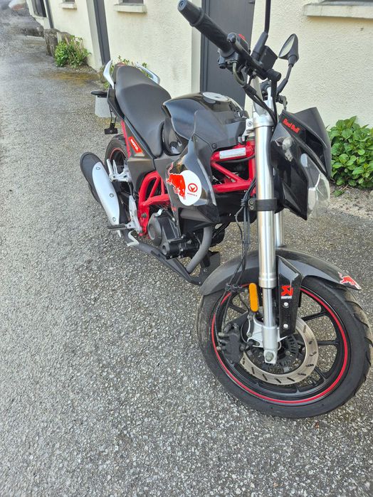 Vendo mota 125cc Vortex ZII estilo Naked