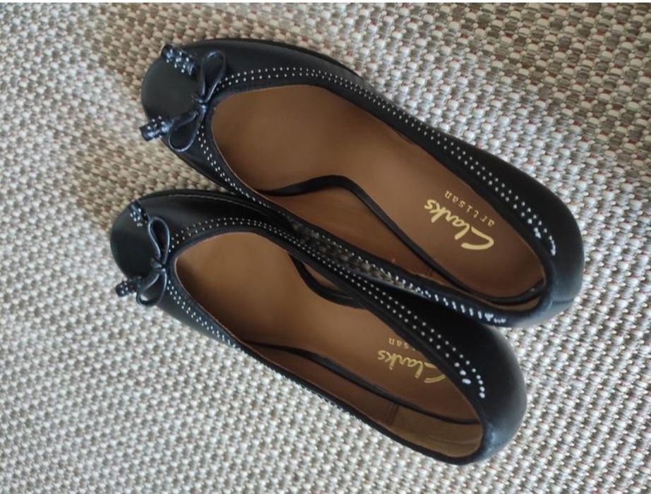 Нові шкіряні туфлі Clarks