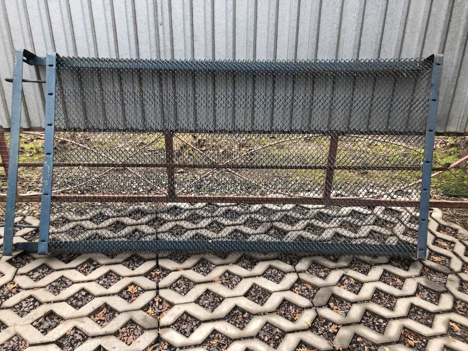 Сітка для просіювання піску.