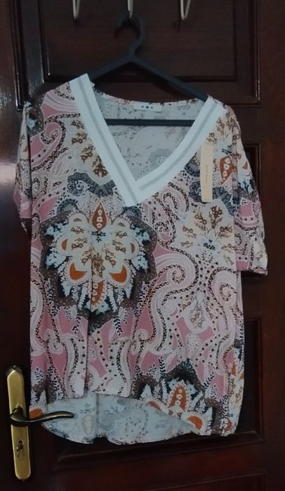 Light Patterned Blouse64751079778435120