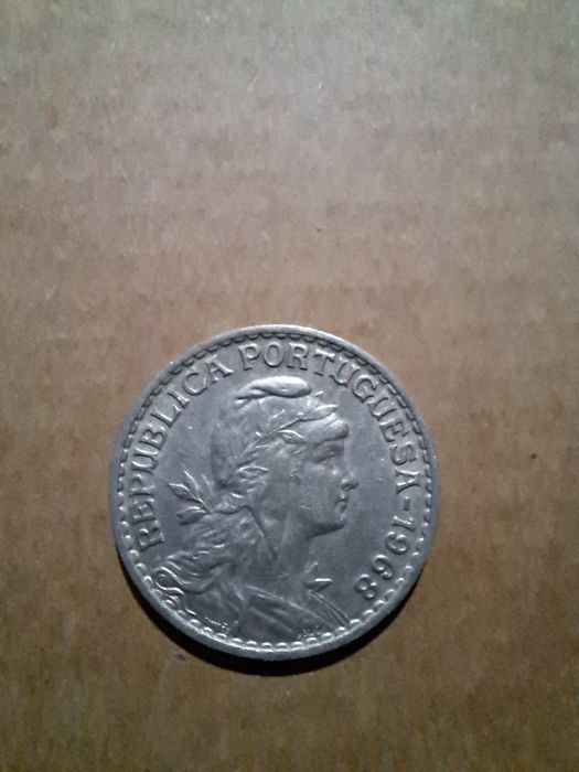 1 escudo alpaca de 1968 impecavel
