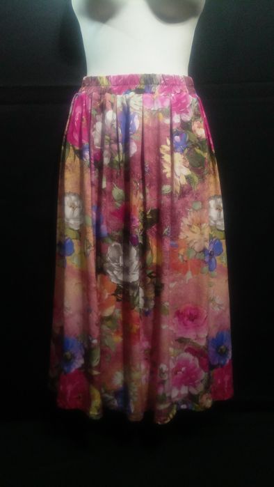 Юбки разные,подкладка/без.Пояс резинка/шнурок.Новые.