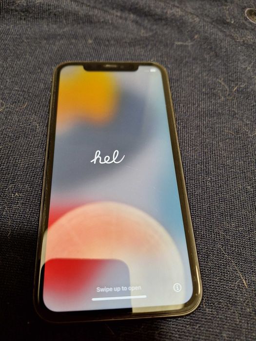 iPhone 11 64 gb акб 83%