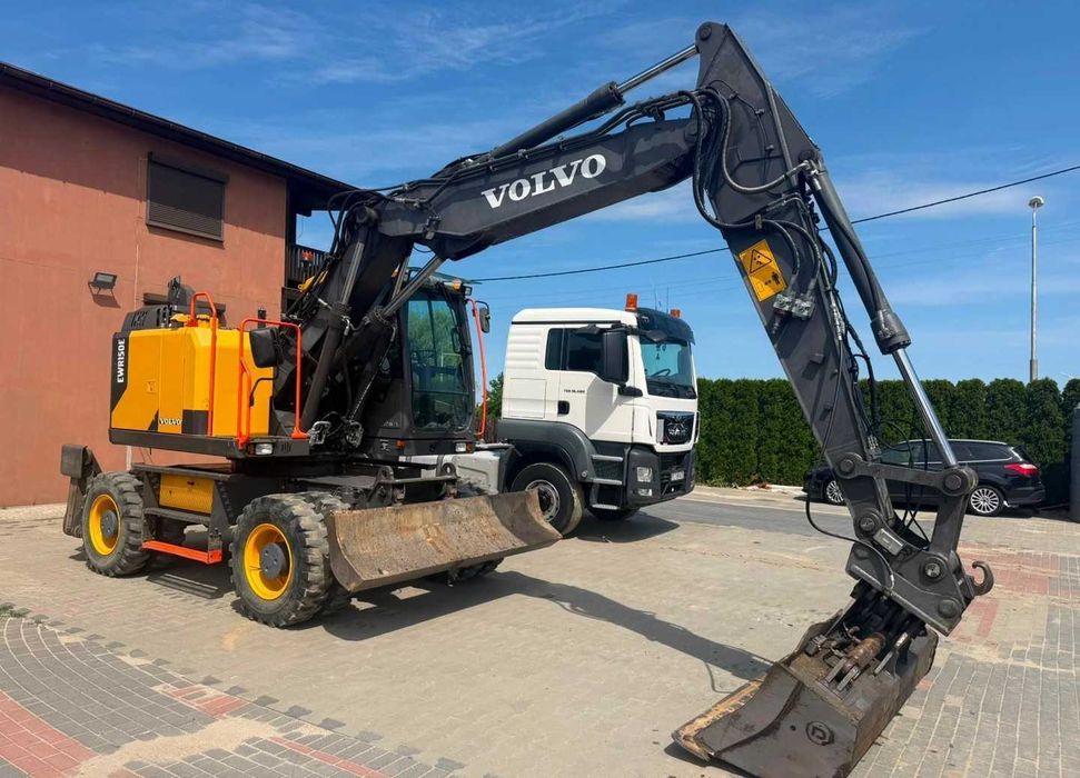 Колесний ексковатор Volvo EWR 150 з ЕС