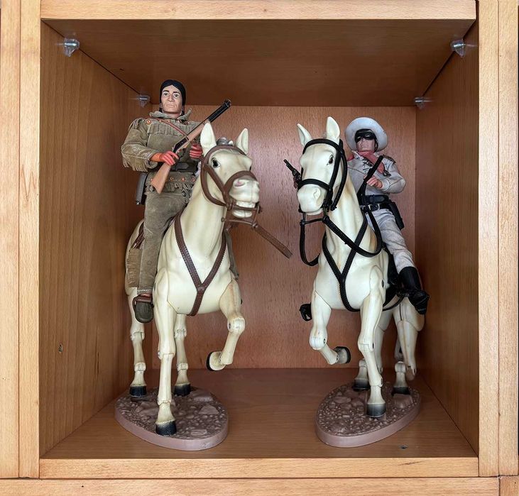 2 Figuras: Mascarilha e Tonto. Anos 60/70.