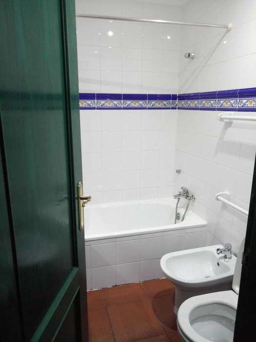 T2 C/Piscina, em zona nobre de Monte Gordo, abril e maio.