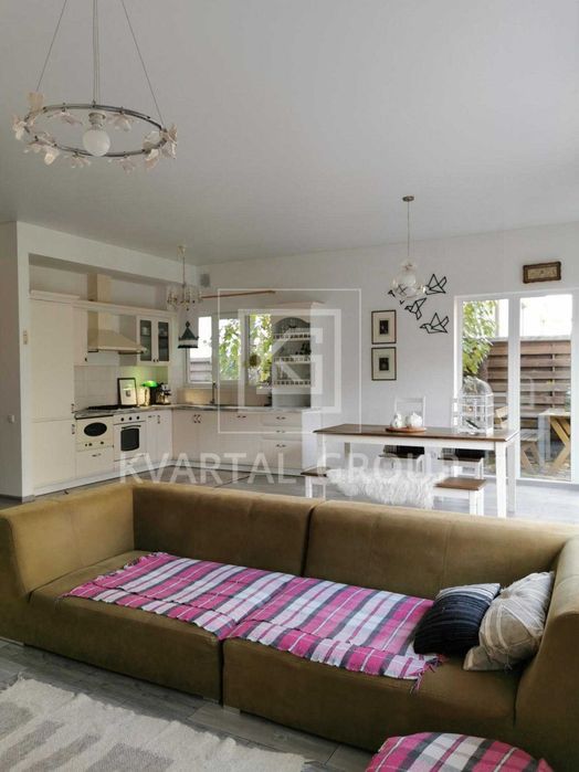 Продам ГАРНИЙ будинок з ремонтом, меблями, технікою. Газ. 156м2.