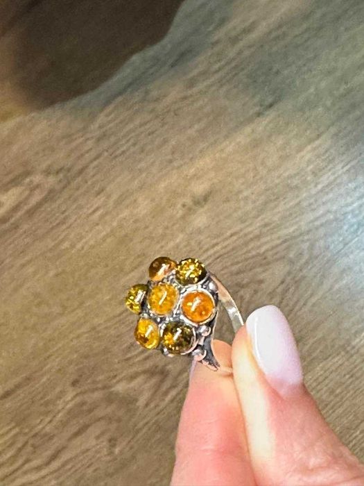Серебрянное кольцо с янтарем винтаж уникальное женское кольцо