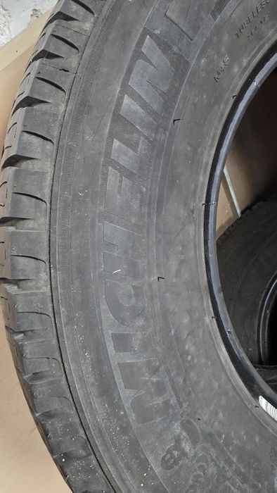 Opony Michelin 225/75/16c,520zł