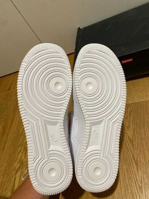 Nike_Air_Force_1_Low_Supreme_Biały Rozmiar 40