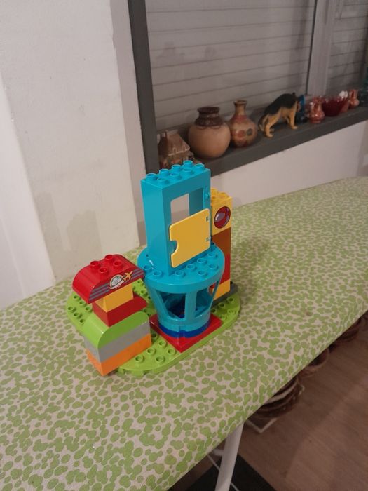 Vendo Conjunto de Legos muito bonitos como novos