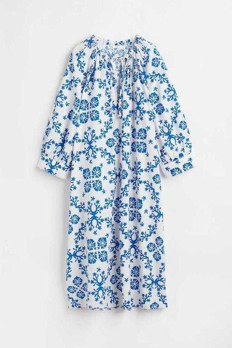 Шикарна максі сукня, плаття, вишиванка, кафтан в сині квіти H&M