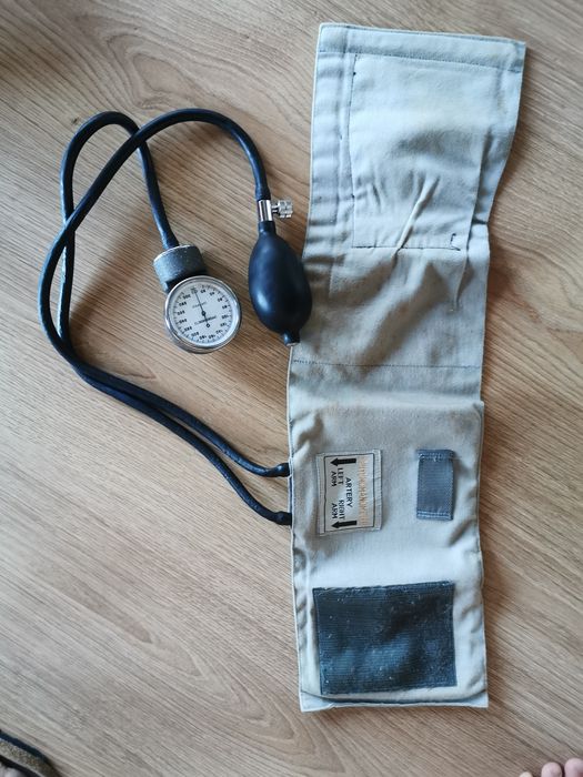 Esfigmomanometro e Estetoscópio