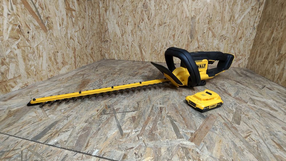 DeWalt nożyce do żywopłotu DCMHT562