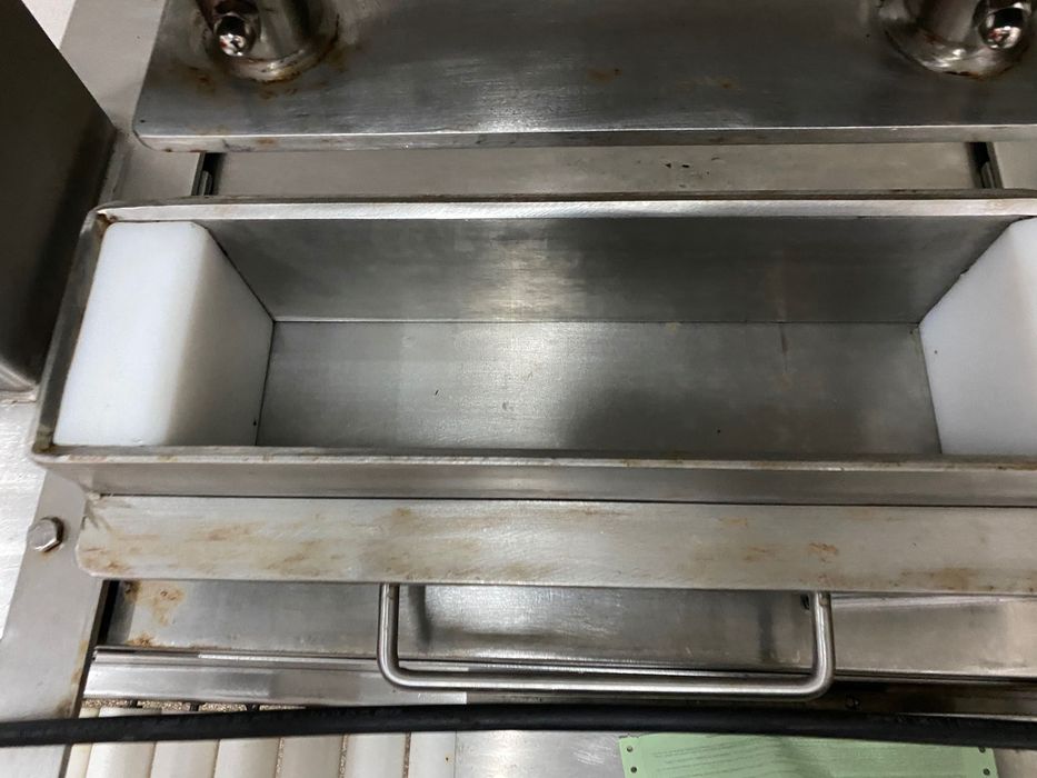 Prensa de presunto en molde rectangular