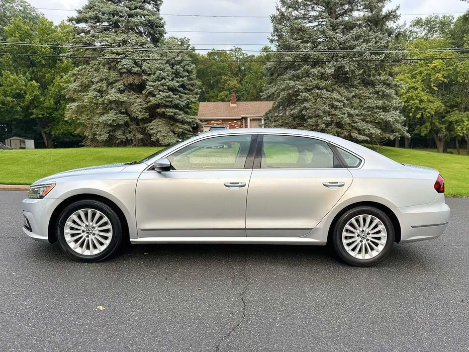 Volkswagen Passat SE      2017