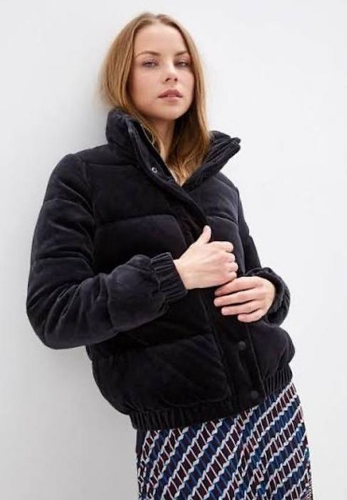 Курточка пуфер DKNY