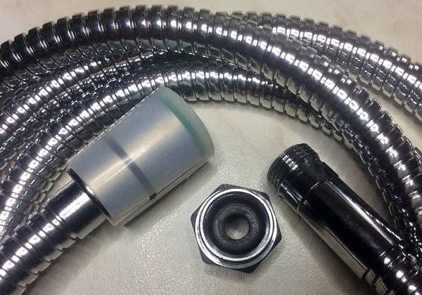 Шланг вытяжной для ванны джакузи 2 метра M15×1/2"  M12×1/2"  3/8"×1/2"