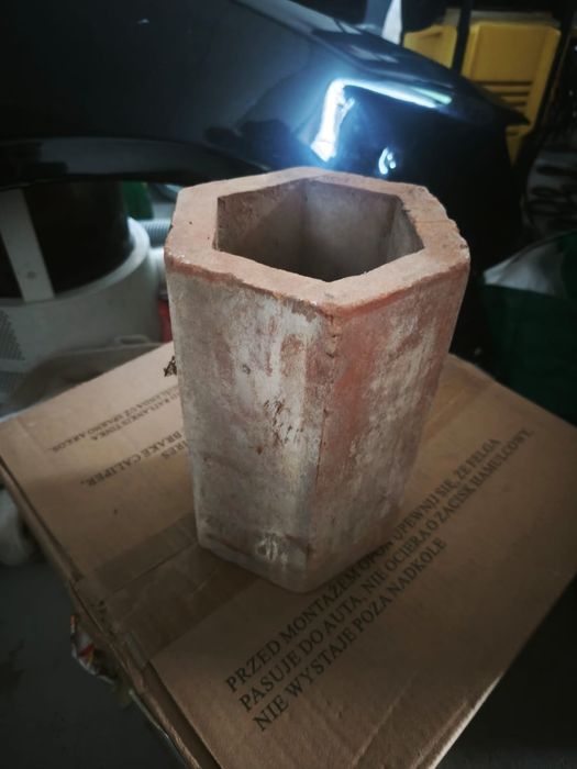 Blocos (garrafeira) em tijolo