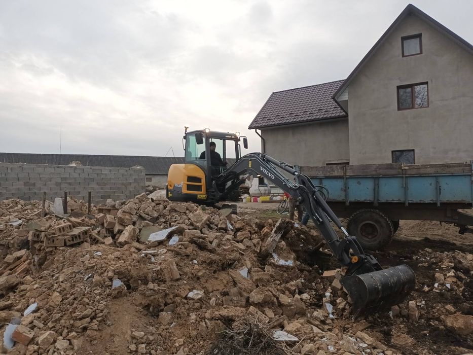 Послуги мініекскаватора