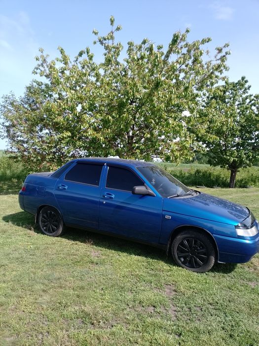 Продам авто ваз 2110