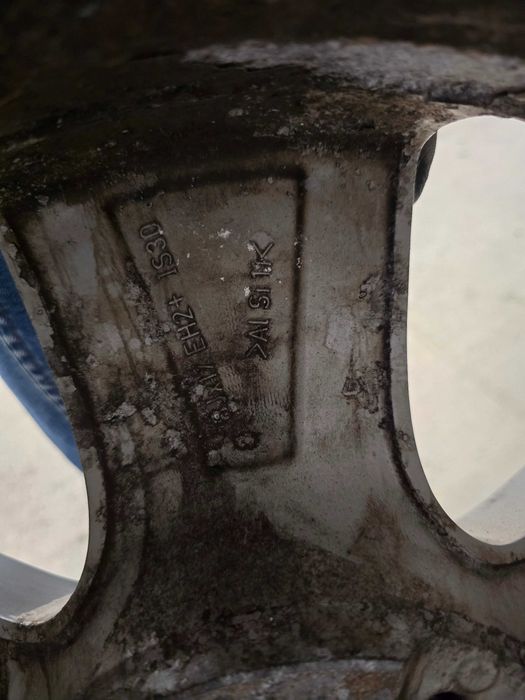 Felgi BMW 17 styling 327 f10 f11 e60 e90 5x120