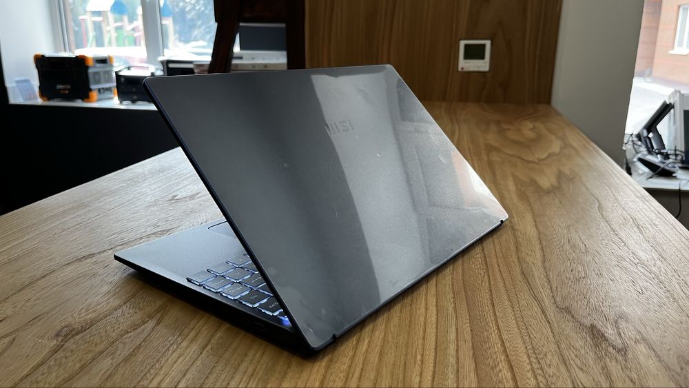 Потужний ноутбук 14" MSI Prestige 14 A11SC-005XEC GTX 1650 4Gb 512ssd