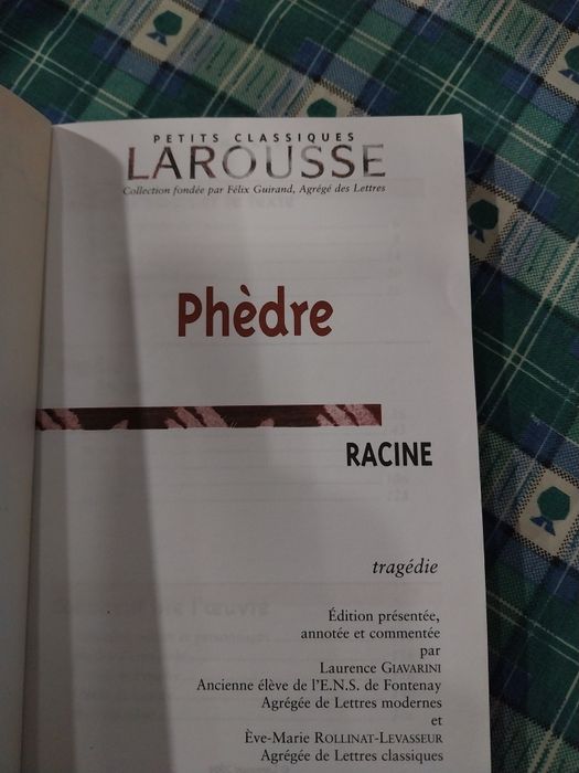 Phëdre  ( francês). Portes incluídos.