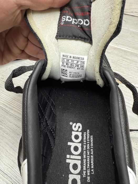 Крутые кожаные adidas mundial team