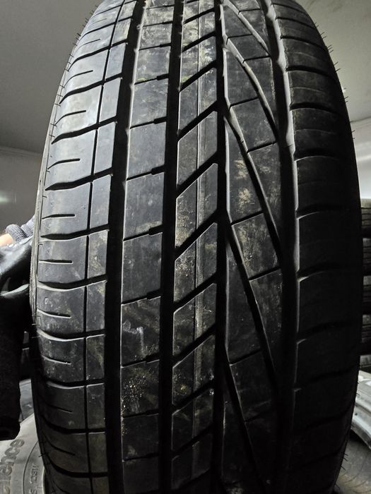 235/60R18 Goodyear Exellens 103w